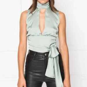 Lamarque Opal Cropped Wrapped High  Neck Sleeveless Blouse Black Size Small.